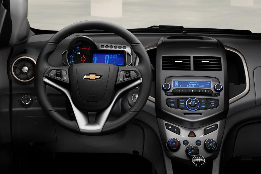  Chevrolet Aveo HB5 2011 года  (фото 11 из 61)